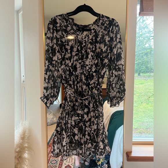 Simply Vera by Vera Wang black and white floral shear 3/4 sleeve short dress - Picture 2 of 4